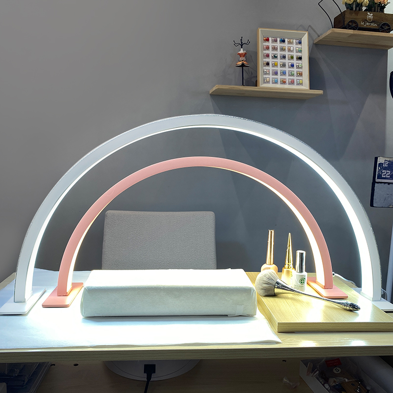 Beauty No Makeup - Lampu LED Meja Bentuk Setengah Bulan